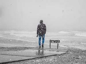 Cod galben de vreme rea în 14 județe. Meteorologii anunţă ninsori, polei și vânt puternic/FOTO: Unsplash