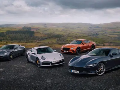 Piața auto 2022, +40%: Românii deja au înmatriculat 16 Bentley, 6 Ferrari și 78 Porsche. / Foto: topgear.com