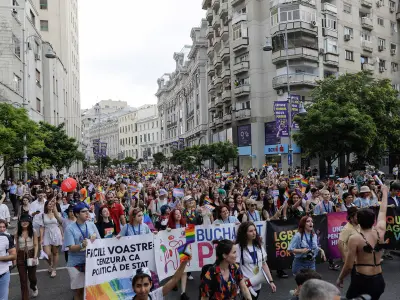 Peste 15.000 de oameni, la Bucharest Pride 2022, marșul de susținere LGBTQIA+. / Foto: Inquam Photos / George Călin