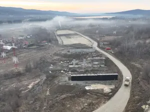 Autostrada Sibiu-Pitești, întârziată. Muncitorii refuză salarii de 5.000 lei. Trebuie aduși de afară - Foto: captură video