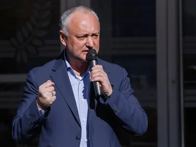 Pro-rusul Dodon insistă pe neutralitatea Moldovei dar soldații ruși să rămână „cu pușca” în zonă - FOTO: Profimedia Images