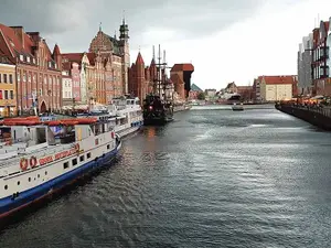 Canalul principal din Gdansk, unul dintre locurile preferate de  promenadă