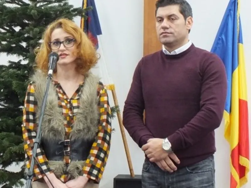 Comisarul Alina Gheorghișor care a fost în vacanță cu un interlop, pusă director la Penitenciarul Giurgiu Foto: opiniagiurgiu.ro