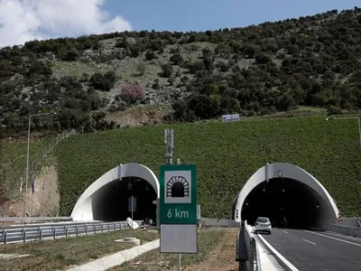 Tunelurile pentru urși din Autostrada 1 au 9 km / lugoj info