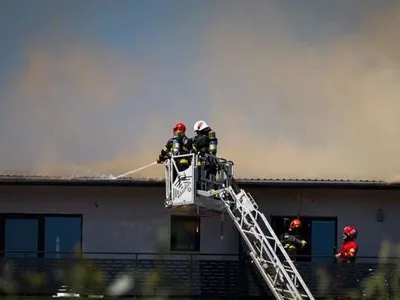 Două detașamente de pompieri au lucrat timp de șase ore pentru stingerea flăcărilor - Foto: Facebook / ISU Cluj