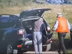 Baronul Buzatu, interceptat când a luat 1,2 mil. lei: Sărut mâna...  mulţumesc că eram pe drojdie - Foto: captuă video Facebook/DNA