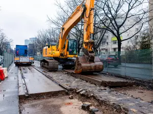 Lucrările pentru modernizarea liniei 5 vor fi sistate. Sursă foto: Facebook Nicușor Dan, primarul general al Capitalei