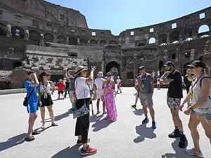 Turiști la Colloseum în Italia Foto: Profimedia Images (imagine cu rol ilustrativ)