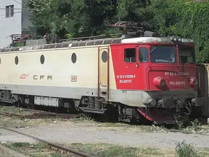 Au tăiat cablurile cablurile de cupru ale locomotivelor puse sub sechestru, în depoul CFR. - Foto: Wikimedia/TrainSimFan/CC BY-SA 4.0