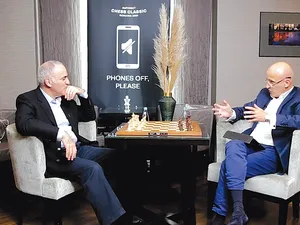 Garry Kasparov, în dialog cu Sabin Orcan