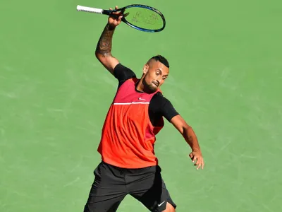 Kyrgios, nervos după ce l-a bătut Nadal, a arunct racheta și era să lovească un copil de mingi. / Foto: eurosport.ro