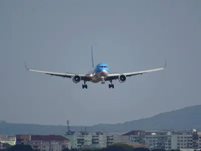 Un avion Boeing 767 va ateriza astăzi în Sibiu. Vine din Irlanda și aduce trupe militare din Irlanda Foto: Turnul Sfatului