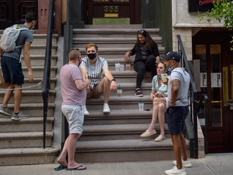 Franța a interzis consumul de alcool în public/Foto: Getty