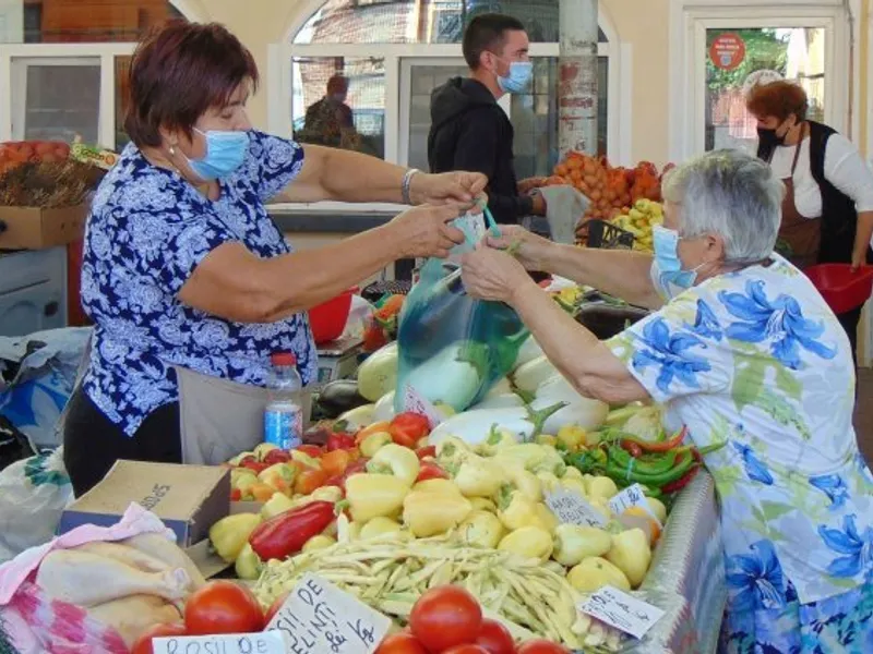 Cum au crescut preţurile în pieţe în ultimii cinci ani? Brânza şi mierea, peste 50%/FOTO: ziaruldeiasi.ro