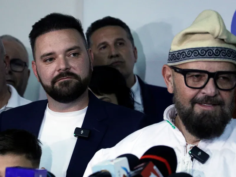 200.000€ pentru fiul milionar al lui Piedone pentru 60 secunde vorbite în Parlament - Foto: INQUAM PHOTOS / Mălina Norocea