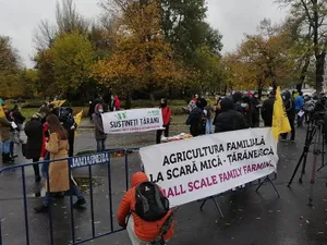 Fermierii ies iar în stradă, nemulțumiți de „subfinanțarea cronică a agriculturii”.  Foto Agrointel