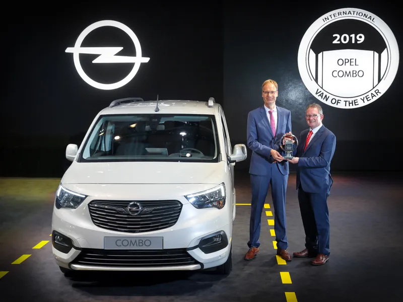 Juriul alcătuit din jurnaliști de specialitate din 25 de țări europene a plasat noul Opel Combo (127 puncte) cu mult în fața celui de-al doilea clasat, modelul Mercedes Sprinter (92 de puncte).