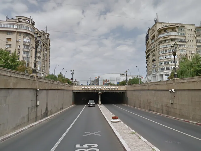 Pericol de prăbușire în Pasajul Unirii din București. Traficul rutier a fost restricționat/FOTO: Googlemaps