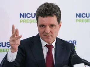 Nicuşor Dan, candidat independent, în conferinţă de presă - Foto: INQUAM PHOTOS/Pana Tudor