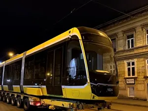 O femeie a fost lovită de tramvai după ce a traversat pe roșu. Vatmanul nu a văzut-o la timp - Foto: Arhiva / imagine cu rol ilustrativ