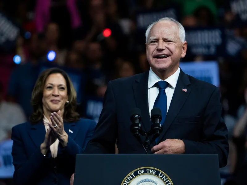 Vicepreședintele propus de Kamala Harris „dă de pământ” cu Trump: „Un retrograd care seamănă haos” - Foto: Profimedia images