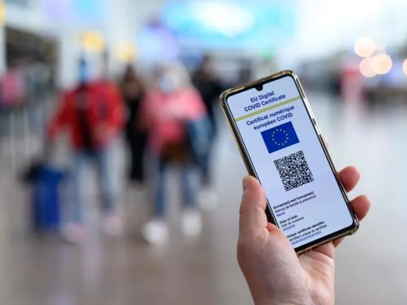 UE elimină restricţiile suplimentare pentru titularii certificatului digital european COVID. / Foto: ec.europa.eu