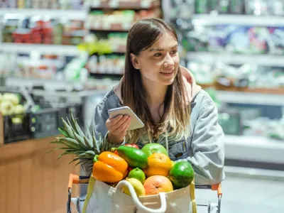 Ce poți să cumperi cu 100 de lei pentru 2 săptămâni Foto: Freepik.com - rol ilustrativ