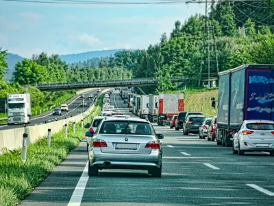 Trafic intens pe DN 1 spre Braşov înainte de Revelion. Poliția recomandă rute alternative  - FOTO: Pixabay