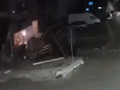 Momentul în care o rulotă de shaorma din Sălaj explodează Foto: observatornews.ro