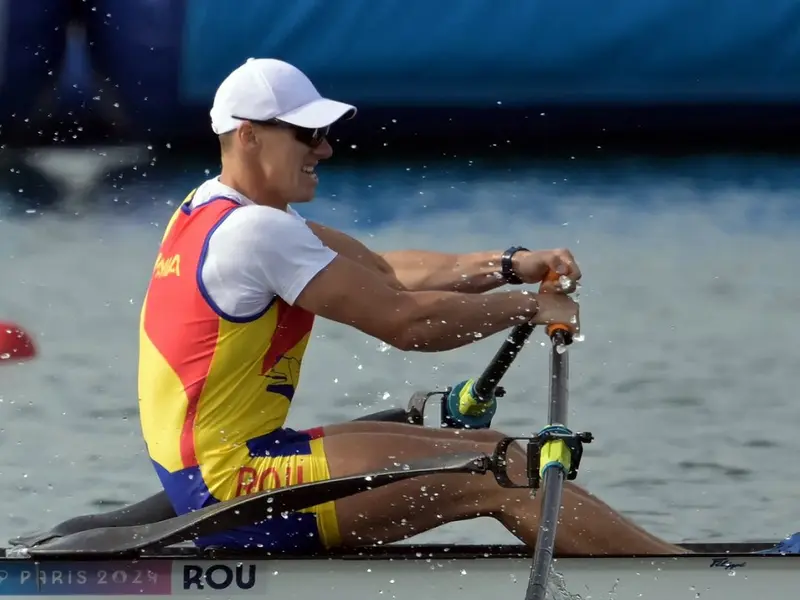 Canotorul Mihai Chiruţă câştigător al Finalei B a probei masculine de simplu vâsle masculin - Captura video(imagine cu rol ilustrativ)