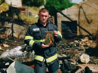 Casă distrusă complet de incendiu. Icoana Maicii Domnului, găsită intactă - Foto: ISU Bistriţa Năsăud