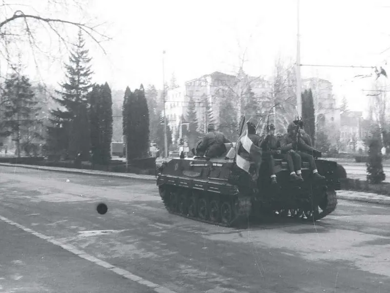 Mama unui copil ucis în 1989 și-a dat foc în Poiana Brașov, de Ziua Eroilor, în semn de protest față de tergiversarea Dosarului Revoluției - Foto: newsbv.ro - Imagine cu rol ilustrativ