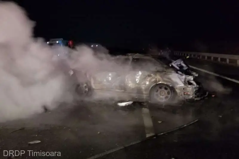 Un accident soldat cu doi morţi şi cinci răniţi, produs joi seară pe autostradă, în judeţul Arad. / Foto: agerpres.ro