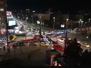 VIDEO Traficul din Iași, paralizat la propriu. Coloane kilometrice de mașini și nervi la maxim - Foto: Captură video