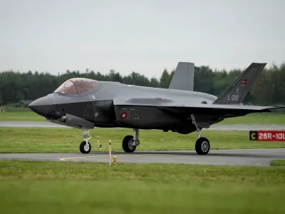 VIDEO Avionul invizibil F-35 al SUA de 100.000.000$, pradă ușoară pentru Rusia. Lovit de la 400 km - Foto: Profimedia Images