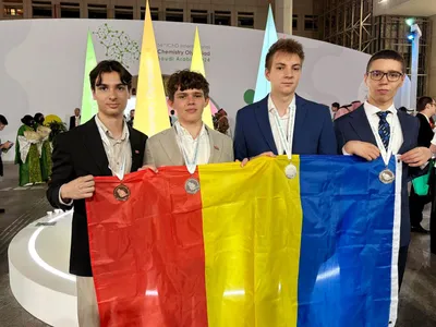 Reprezentanții României la Olimpiada Internațională de Chimie: 3 medalii de argint și una de bronz - Foto: Facebook Ligia Deca(imagine cu rol ilustrativ)