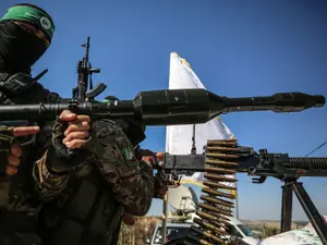 Cine e Hamas care a declarat război Israelului. Imagine de la o expoziție de arme din Fâșia Gaza - Foto: Profimedia Images (Imagine cu rol ilustrativ)