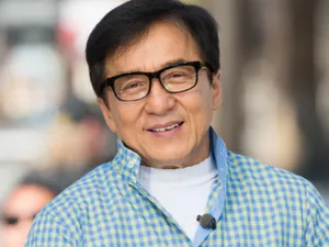 Cel mai iubit actor din filmele cu cascadorii împlinește astăzi 70 de ani. Succesor al lui Bruce Lee - Foto: Getty / imagine rol ilustrativ