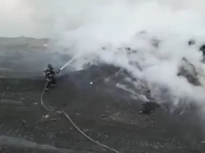 Incendiu puternic, la groapa de gunoi din Băicoi. / Foto: captură video