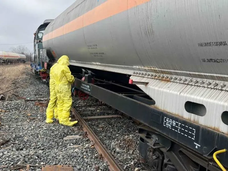 Un vagon care transporat gaz lichefiat a deraiat în Giurgiu. Autoritățile au intervenit de urgență - Foto: ISU Giurgiu