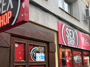 Sexshop-urile din Iași se întrec în promoții în preajma Valentine’s Day. Raid prin oraș - Foto: ZdI