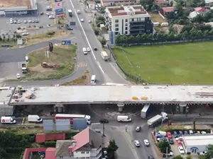 VIDEO O treime din Pasajul Mogoșoaia trebuie terminat în 60 zile. Se lucrează în două schimburi