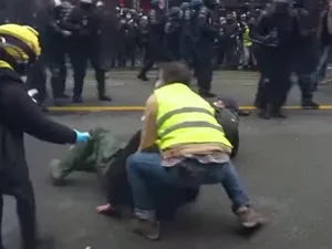 Protest violent la Paris Foto: captură Youtube