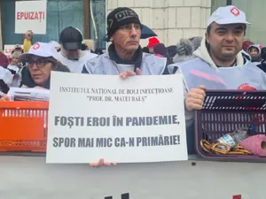 Medicii protestează față de salariile mici Foto: Facebook/ Sindicatul Sanitas