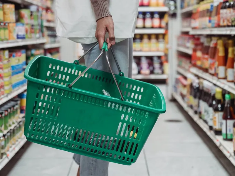 Coș supermarket (imagine cu caracter ilustrativ) - Foto: pexels.com/Kevin Malik